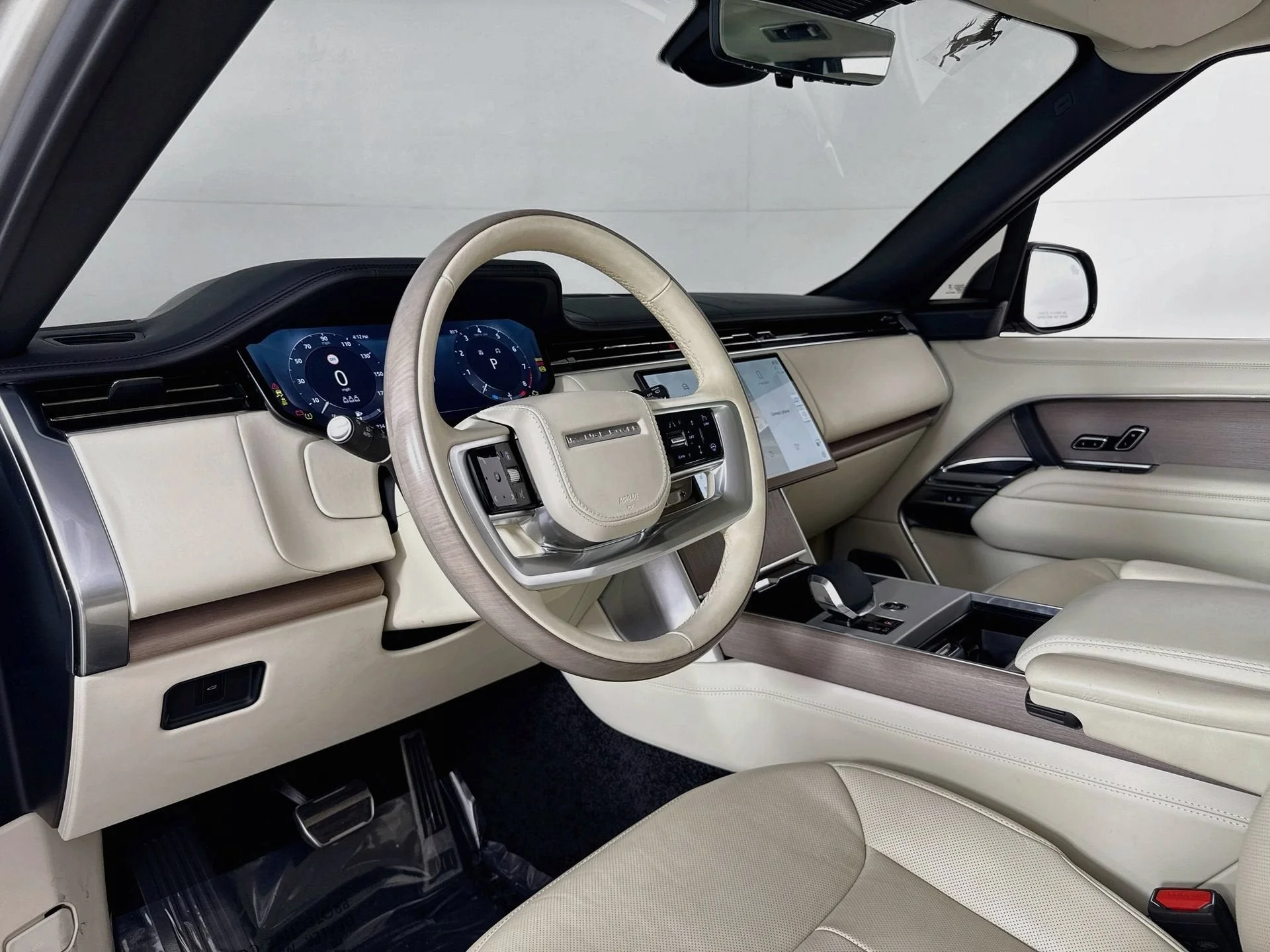 Used 2024 Batumi Gold Premium Metallic Land Rover Autobiography image 20