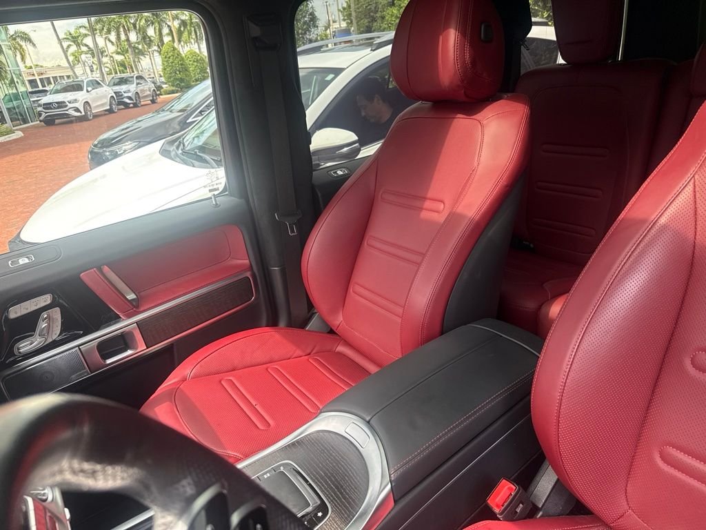 Certified Used 2025 Gray Mercedes-Benz G 550 image 5