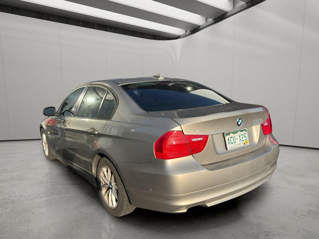 Used 2010 Titanium Silver Metallic BMW 328i xDrive image 3