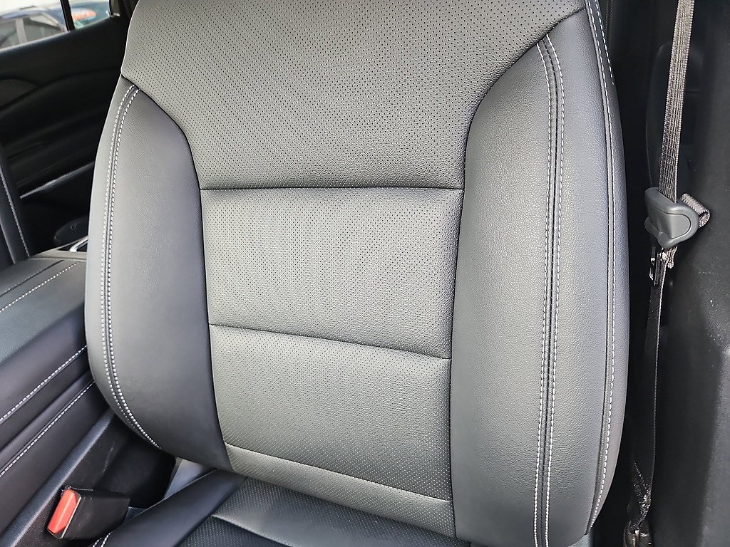 Used 2026 Summit White Chevrolet LT image 15
