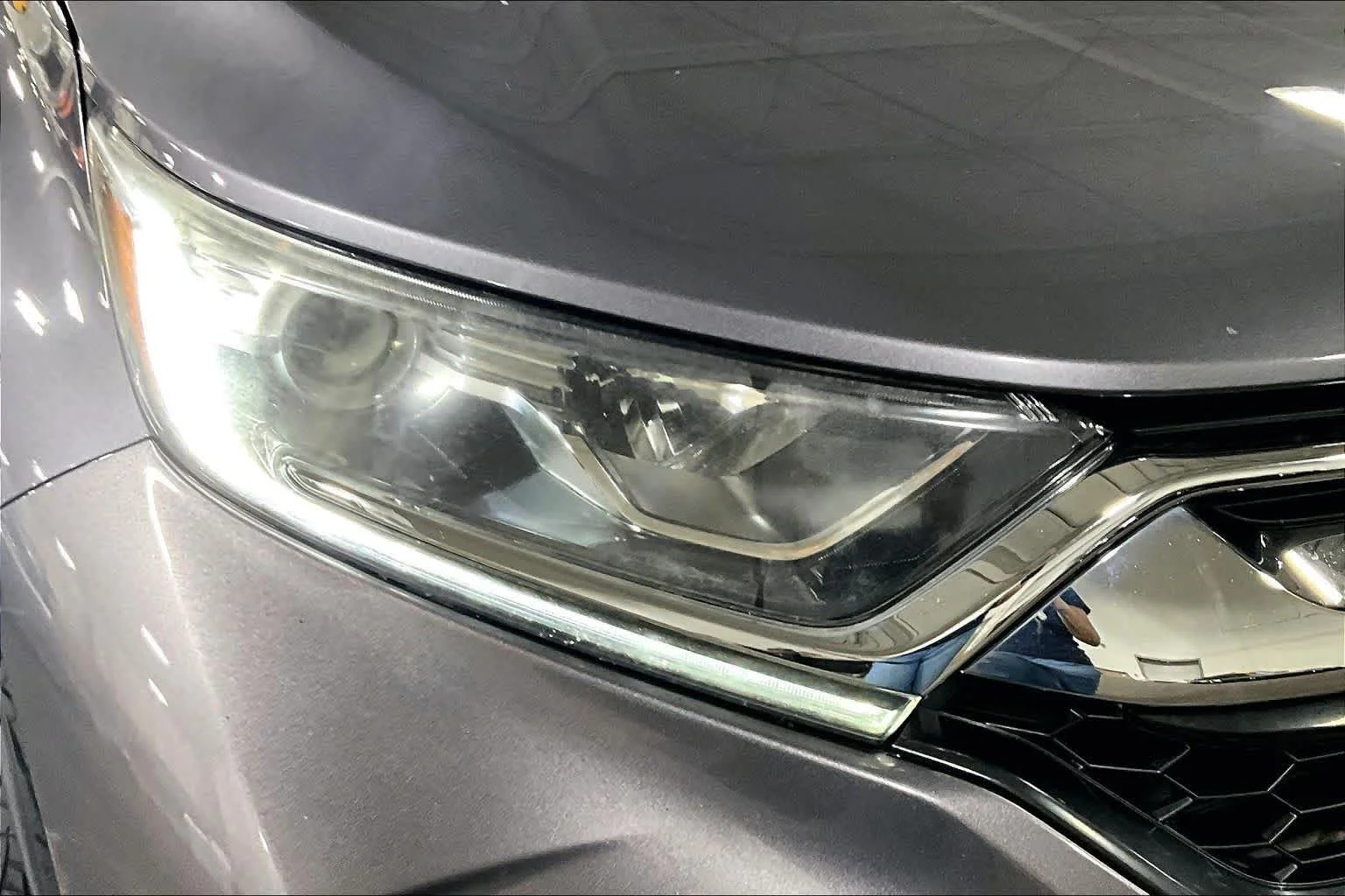 Used 2018 Modern Steel Metallic Honda EX image 28
