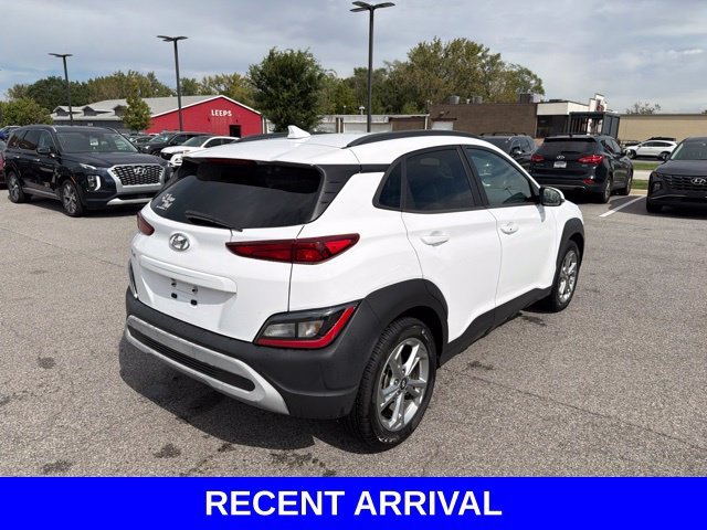 Used 2023 White Hyundai SEL image 29