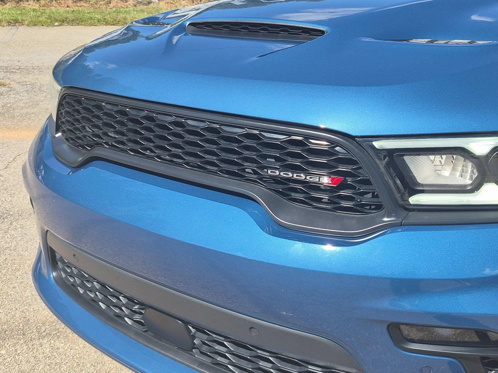Used 2023 Frostbite Pearlcoat Dodge R/T Plus image 14