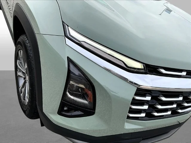 Used 2025 Green Chevrolet LT image 33
