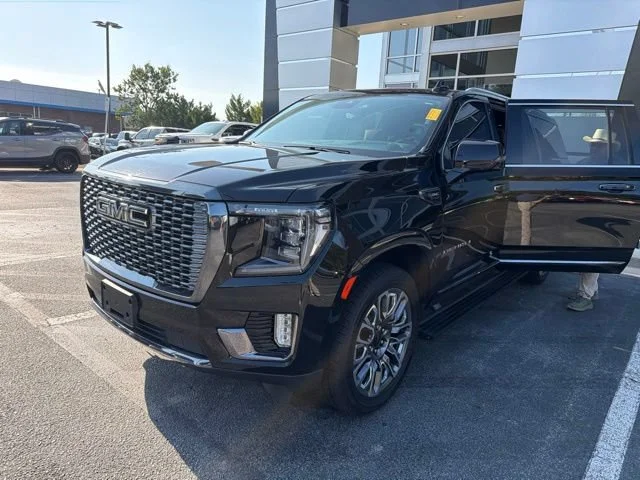 Used 2024 Onyx Black GMC Denali Ultimate image 7