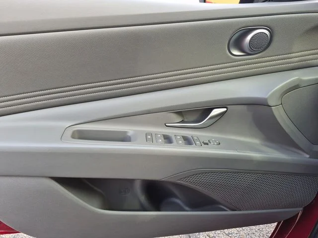 Certified Used 2025 Red Hyundai SEL Sport image 17