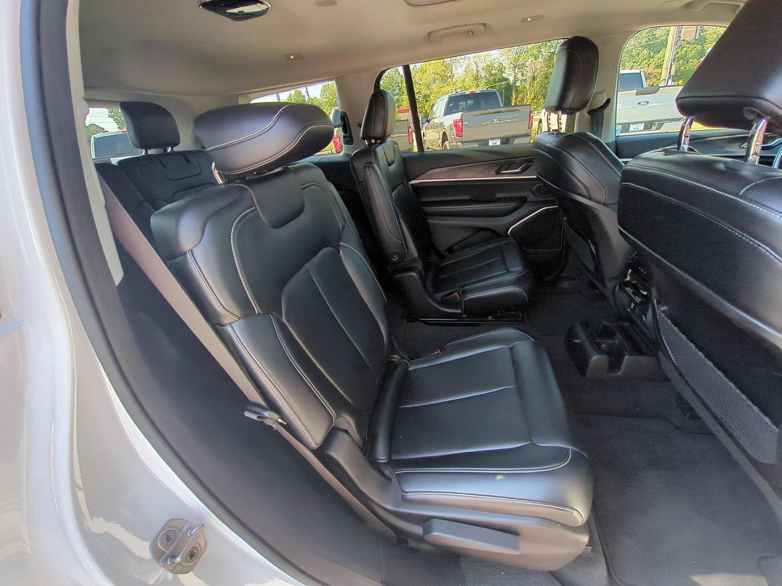 Used 2021 Bright White Clearcoat Jeep Limited image 37