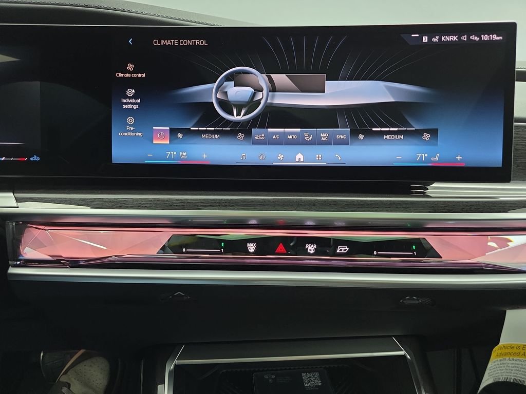 New 2026 Black Sapphire Metallic BMW 760i xDrive image 24