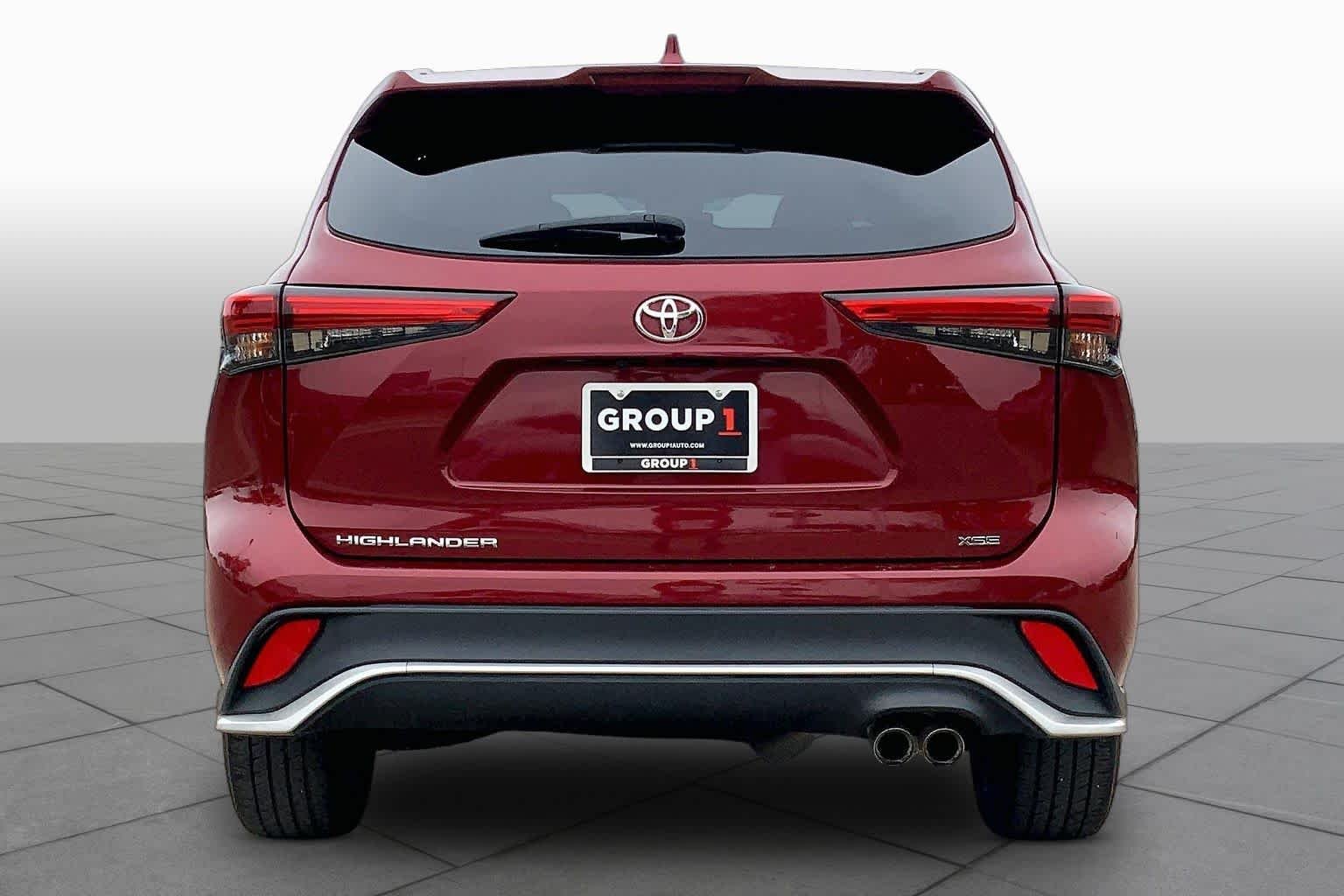 Used 2022 Ruby Flare Pearl Toyota XSE image 5