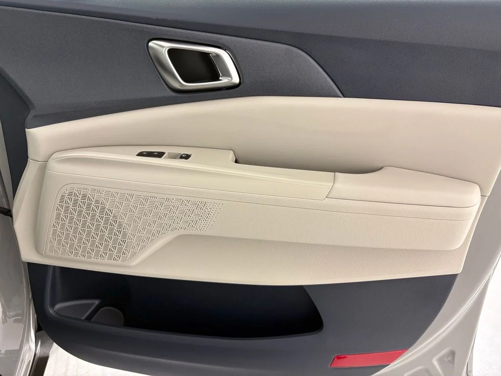 New 2026 Ceramic Silver Kia EX image 45