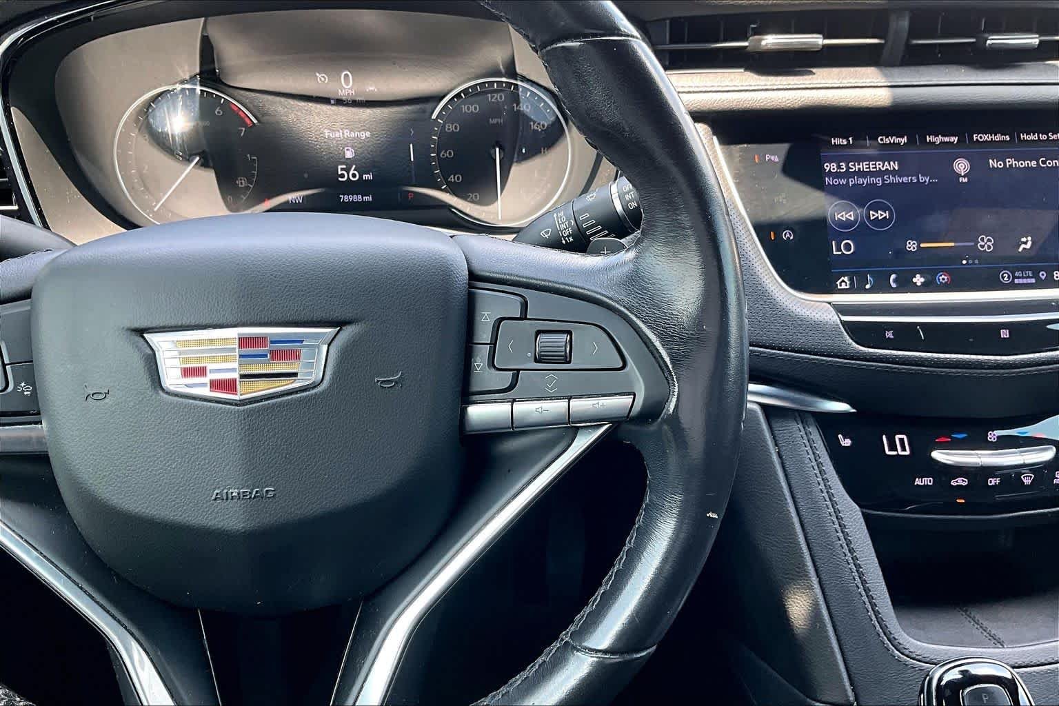 Used 2021 Crystal White Tricoat Cadillac Luxury image 25