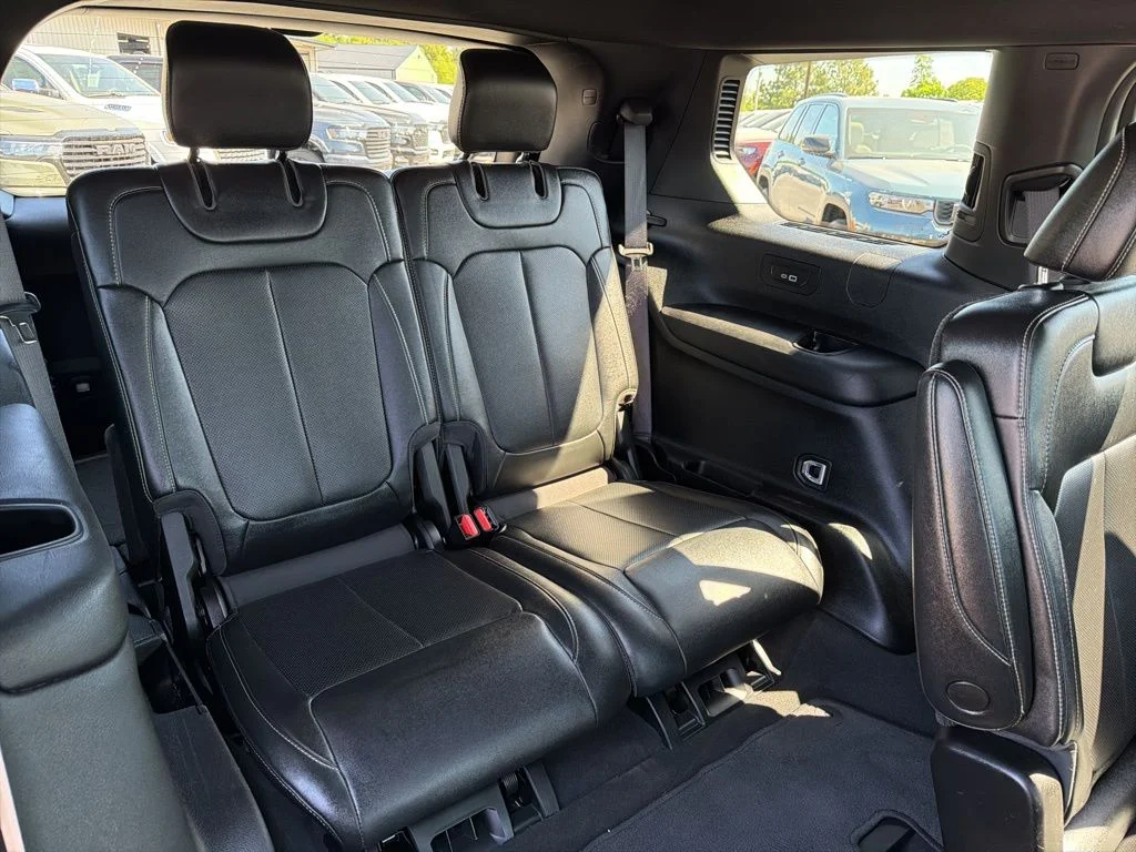Used 2024 Black Jeep Limited image 18