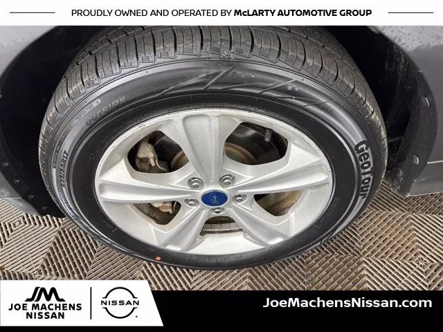 Used 2013 Black Ford SE image 29