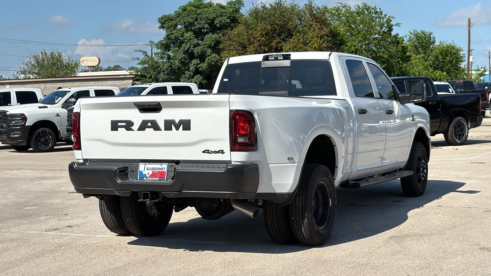 New 2026 Bright White Clear-Coat Exterior Paint RAM Tradesman image 5