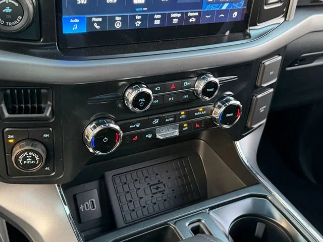New 2026 Agate Black Metallic Ford XLT image 14