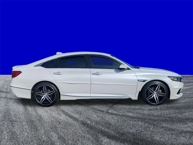 Certified Used 2022 White Honda Touring 2.0T image 3