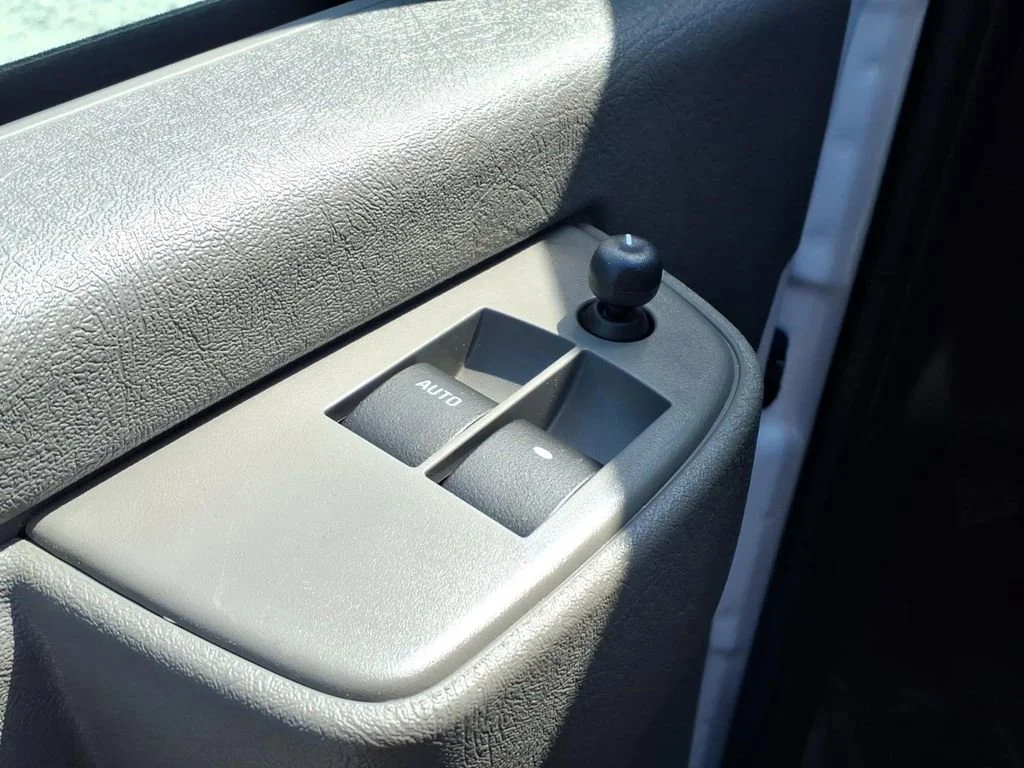 2026 Chevrolet Express Cargo Work Van - Photo 15