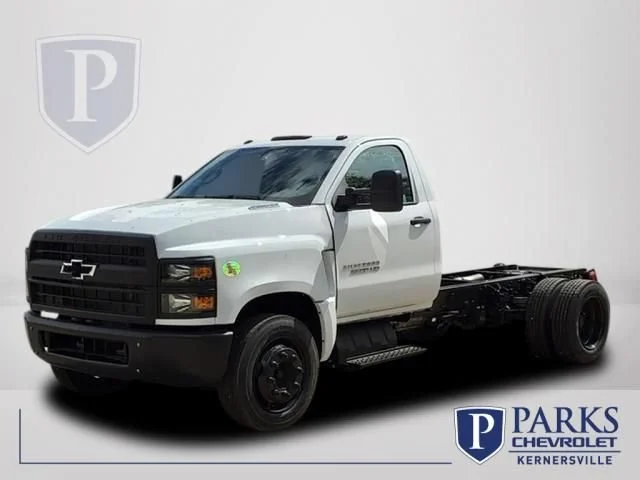 2024 Chevrolet Silverado 5500 HD Work Truck