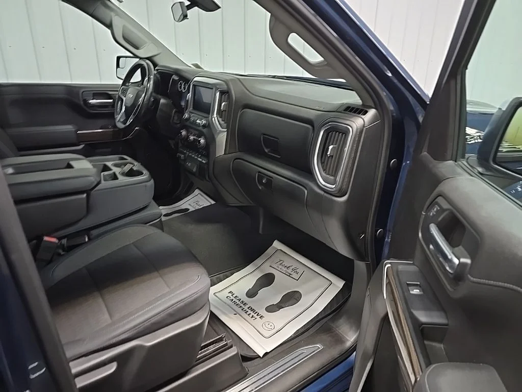 Used 2019 Blue Chevrolet LT image 15