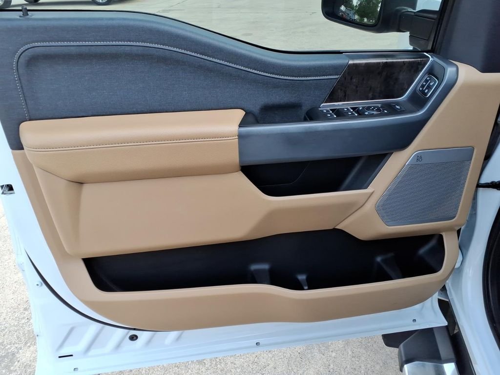 Used 2023 White Ford Lariat image 17