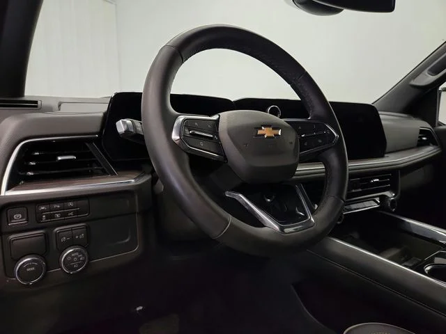 Used 2025 Black Chevrolet Premier image 17