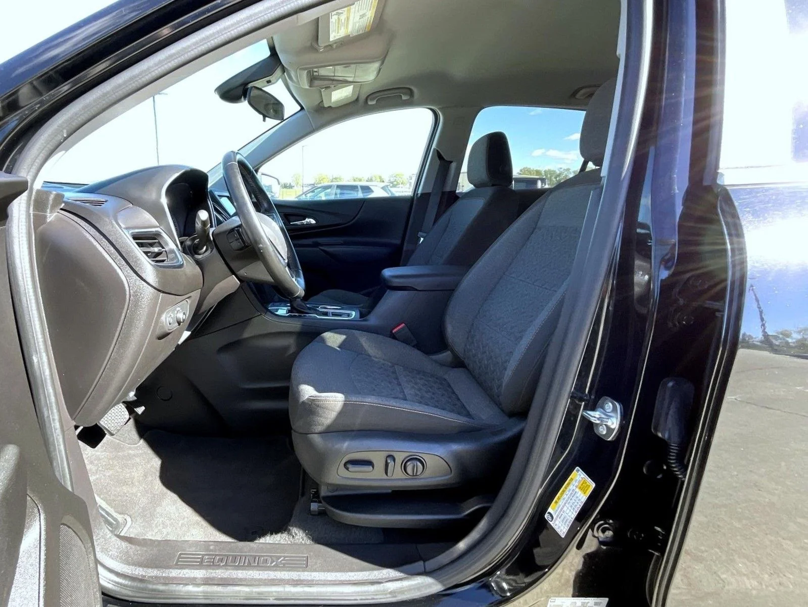 2024 Chevrolet Equinox LT - Photo 10