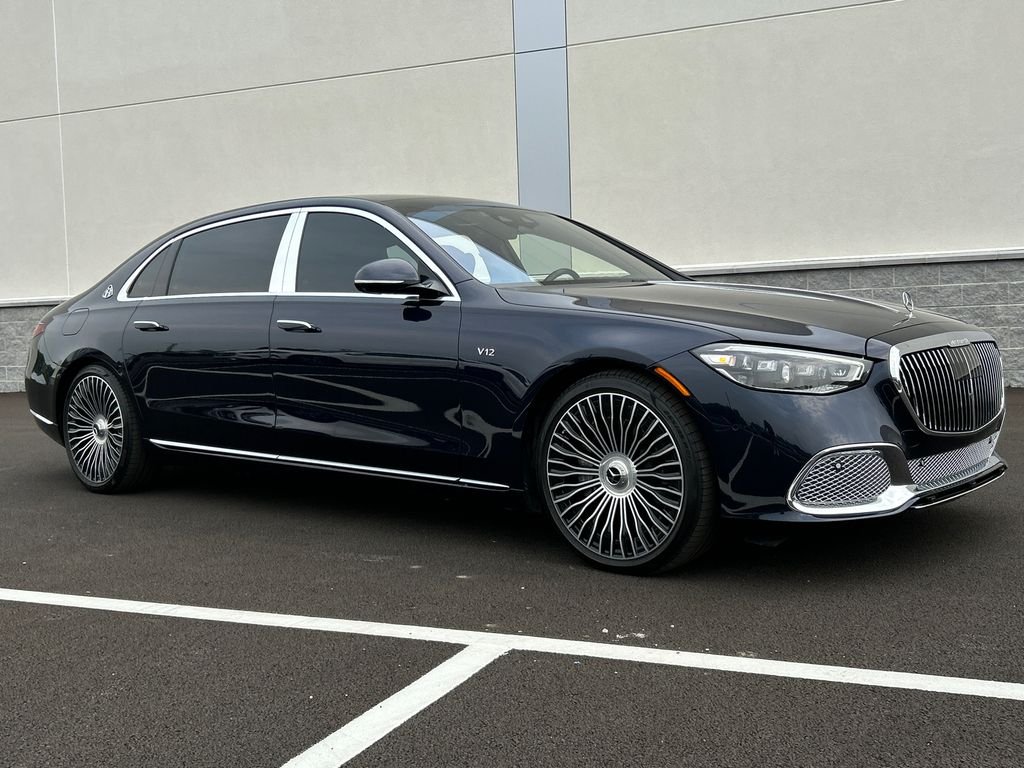 Certified Used 2024  Mercedes-Benz Maybach S 680 image 3