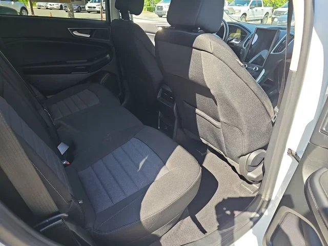 Used 2022 White Ford SE image 13