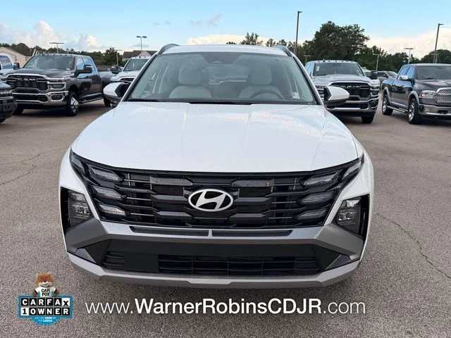 Used 2025 White Hyundai SEL image 2