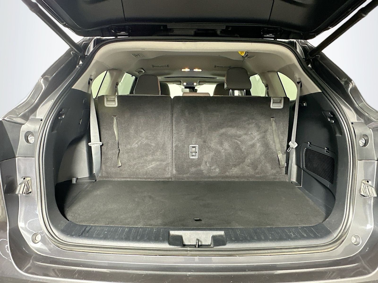 Used 2023 Magnetic Gray Metallic Toyota XLE image 27