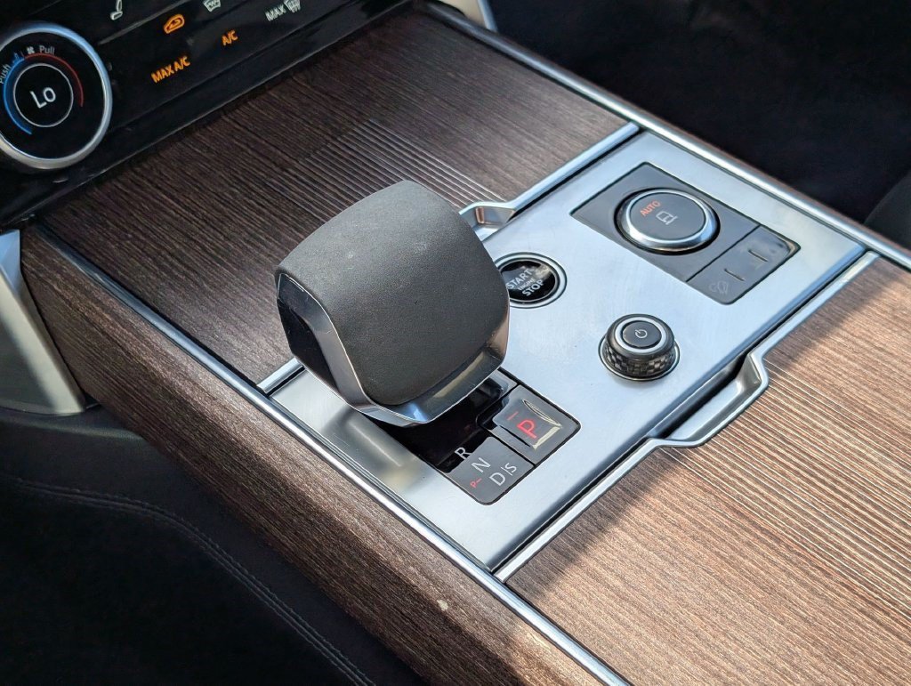 Used 2023 Fuji White Land Rover Autobiography image 21