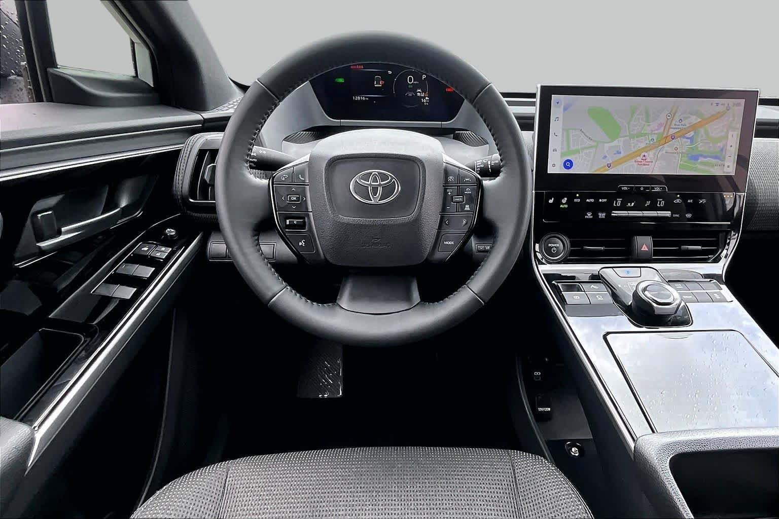Used 2024 Wind Chill Pearl Toyota XLE image 5