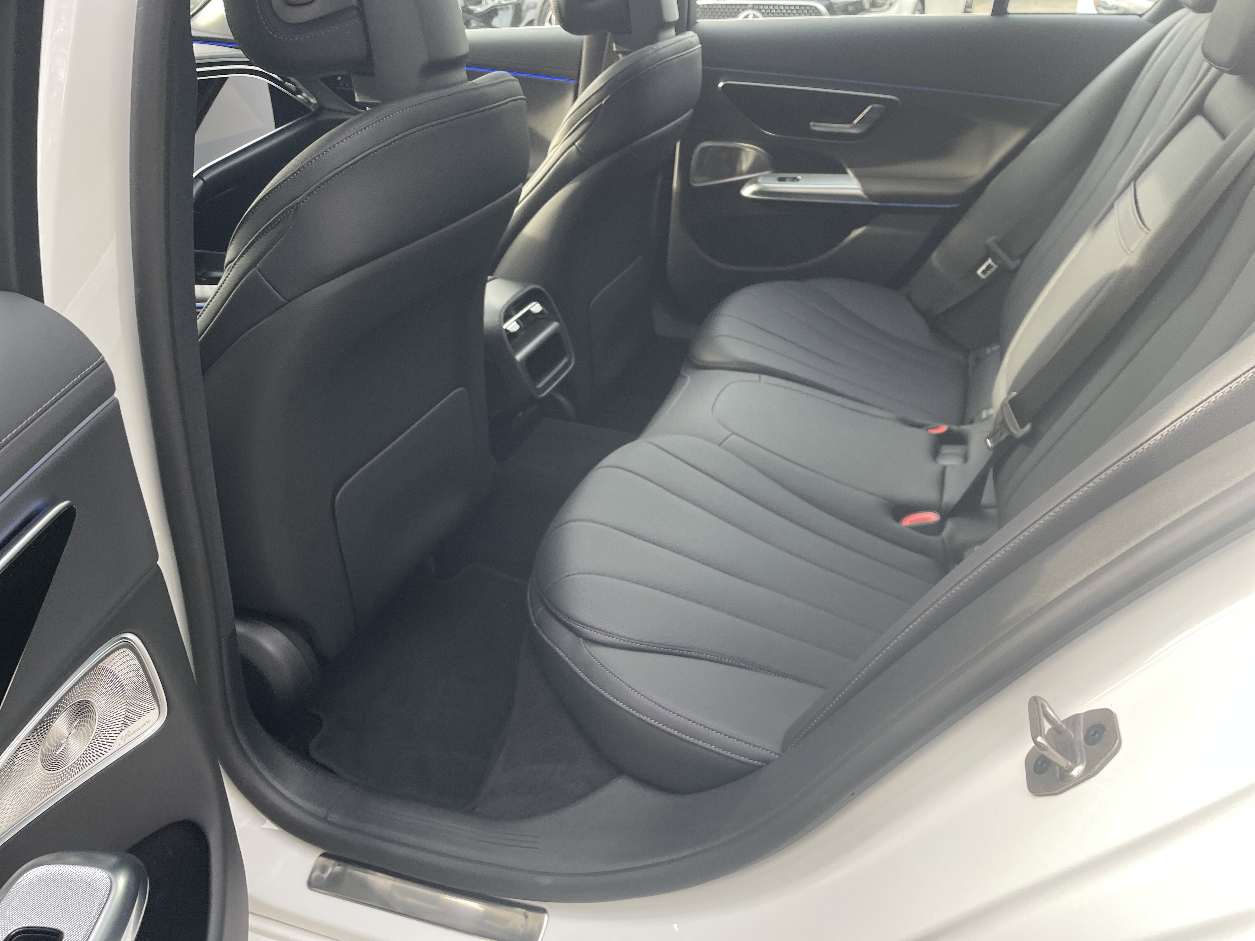 Certified Used 2025 Polar White Mercedes-Benz E 350 RWD Sedan image 41