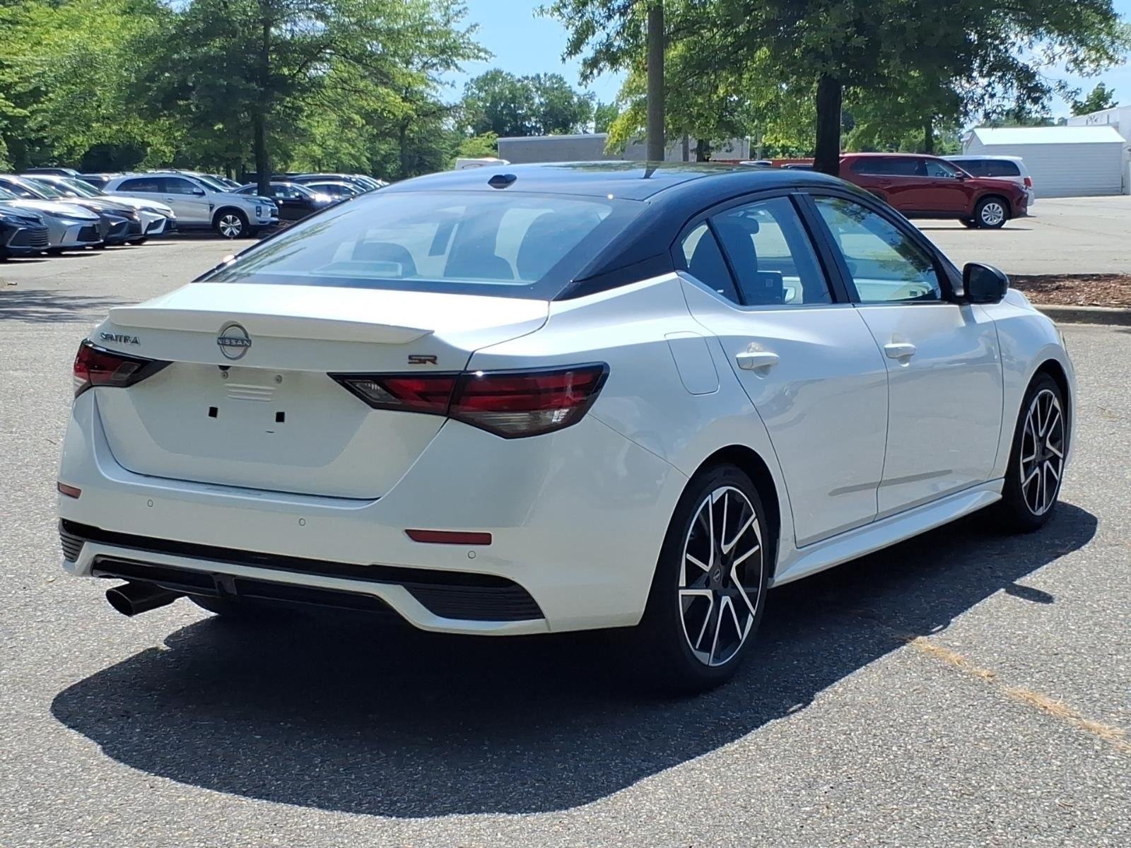 Used 2025 Aspen White Tricoat/Super Black Nissan SR image 11