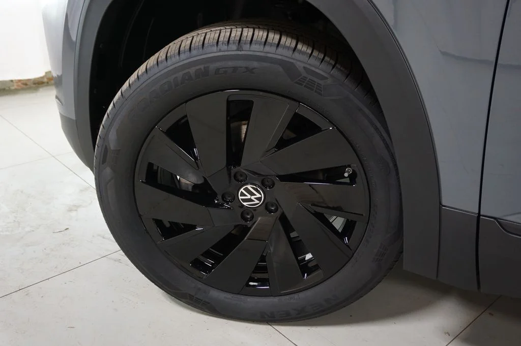 New 2026 Pure Gray Volkswagen 2.0T SE w/Technology image 34