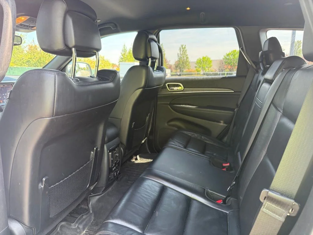 Used 2018 Bright White Clearcoat Jeep Limited image 19