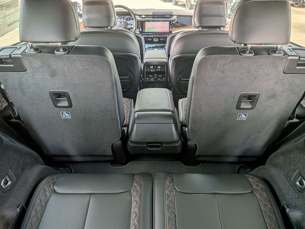 New 2026 Baltic Gray Metallic Clear-Coat Exterior Paint Jeep Summit image 34
