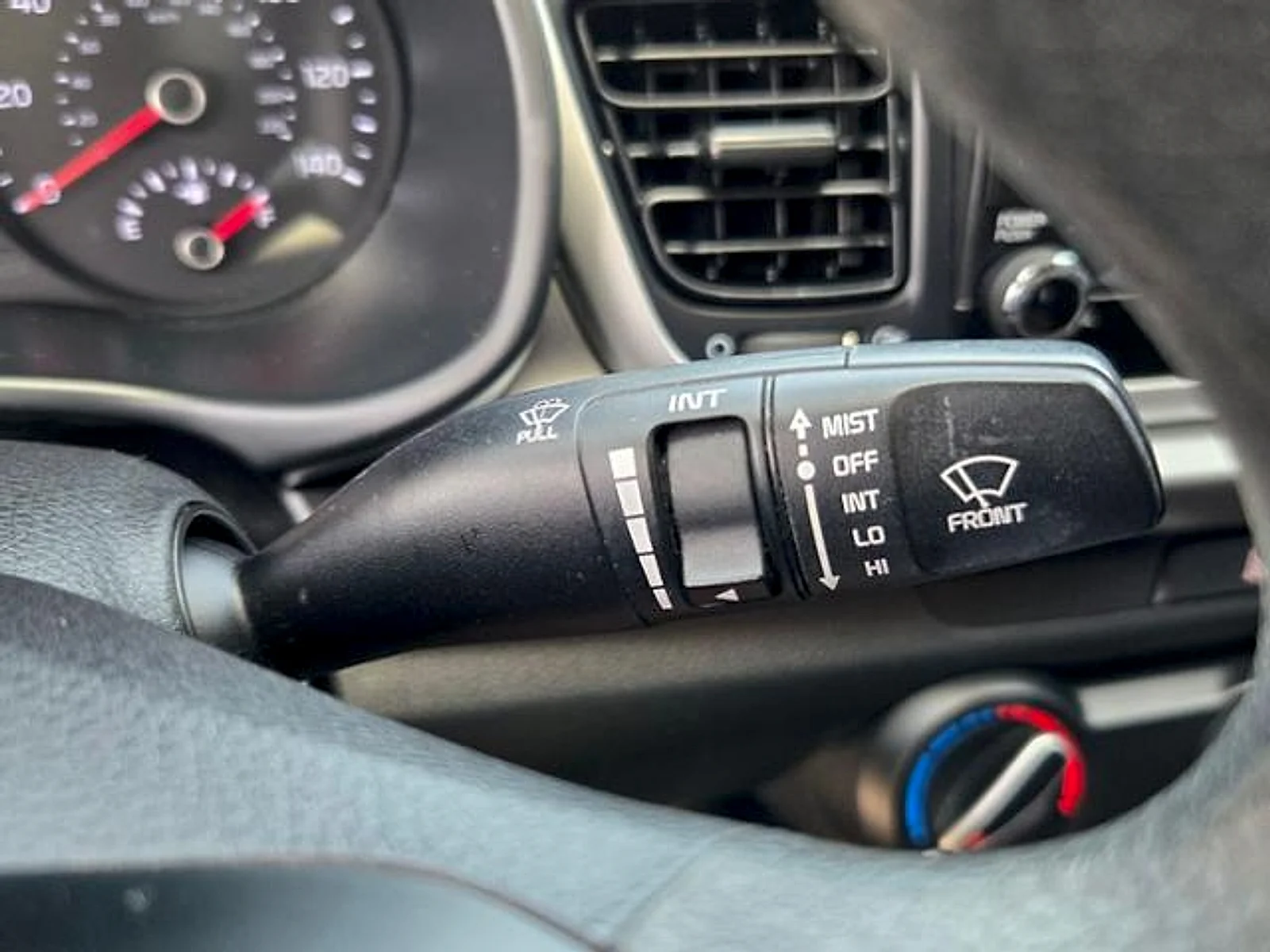 Used 2019 Clear White Kia S image 24