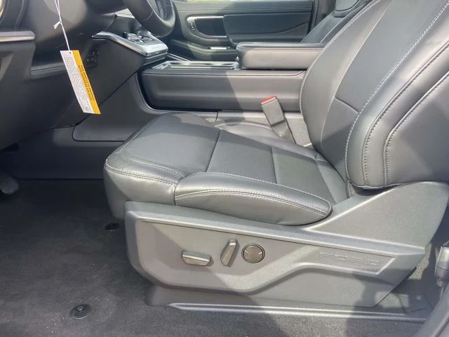 New 2026 Space Silver Metallic Ford Platinum image 10