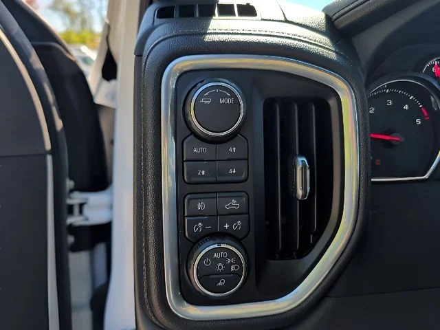 2023 Chevrolet Silverado 2500HD LTZ - Photo 21
