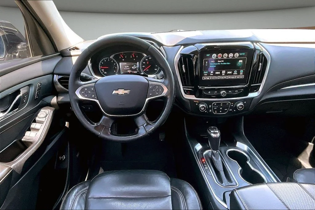 Certified Used 2019 Silver Chevrolet Premier image 8