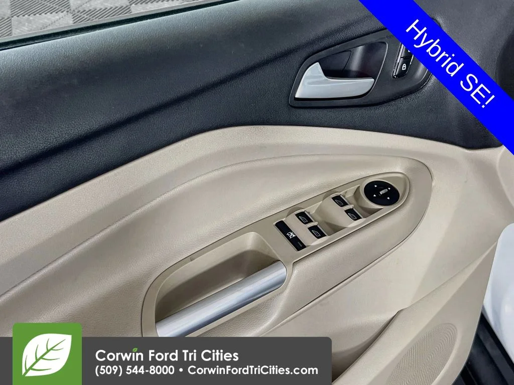 Used 2013 Oxford White Ford SE image 12