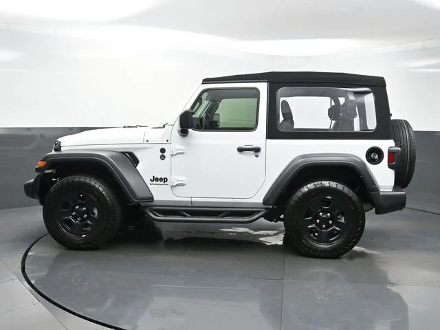 Used 2024 White Jeep Sport image 4