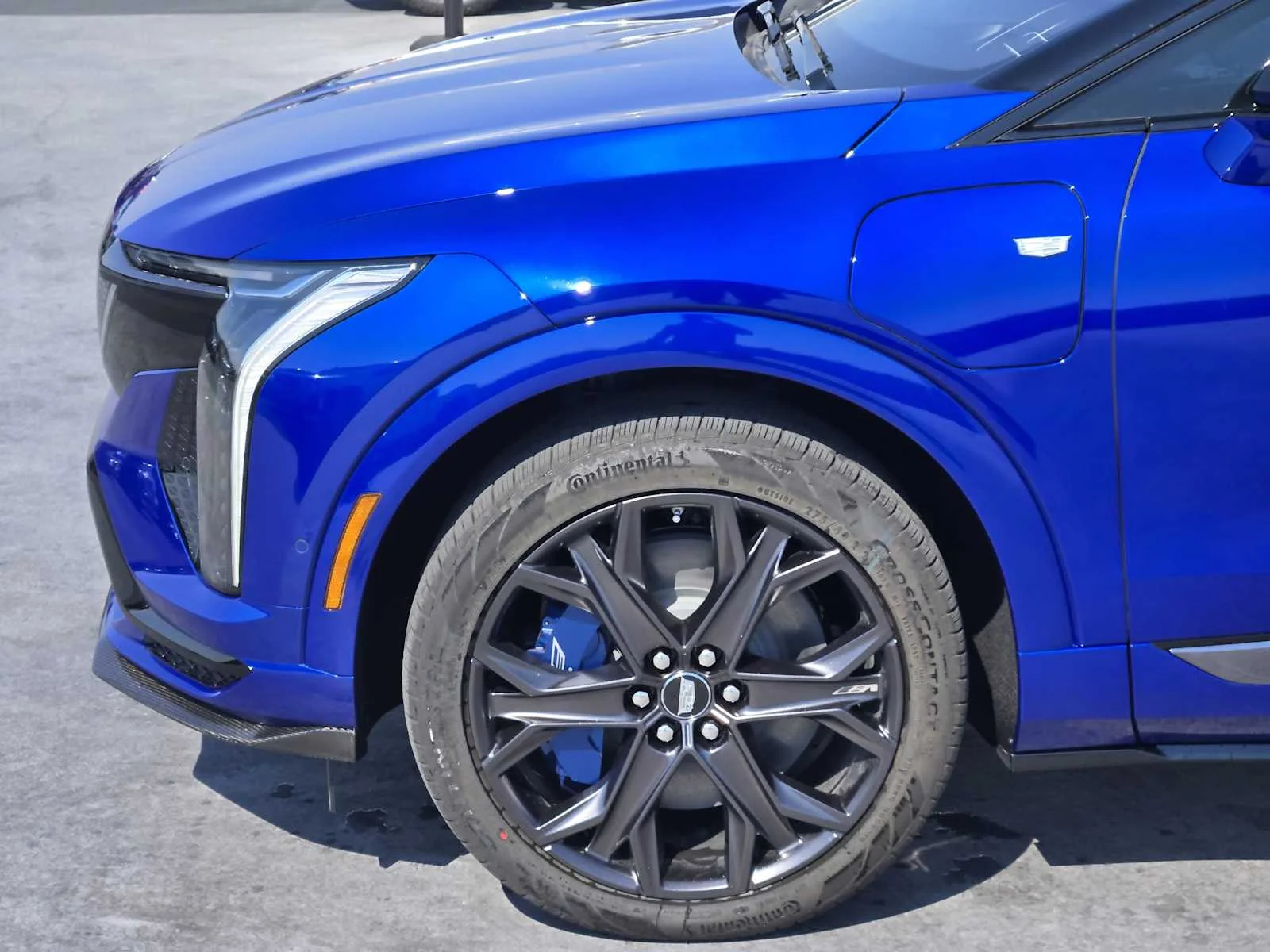 2027 Cadillac OPTIQ V-Series - Photo 6