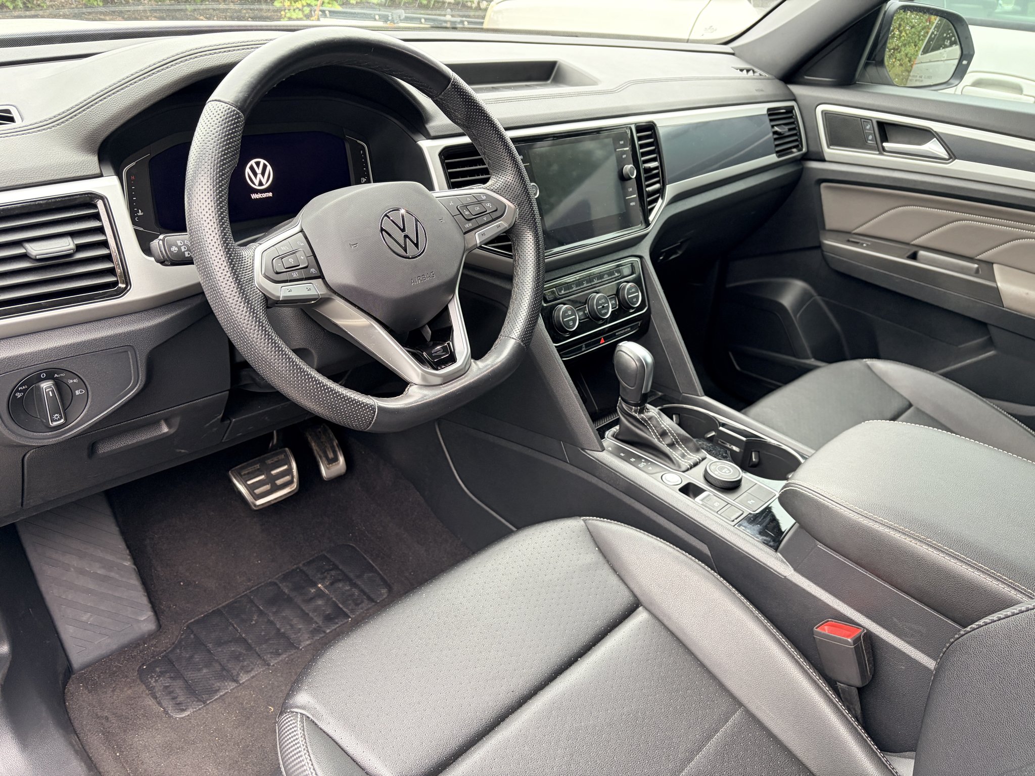 Used 2023 Opal White Pearl Volkswagen 3.6L V6 SEL R-Line Black image 4