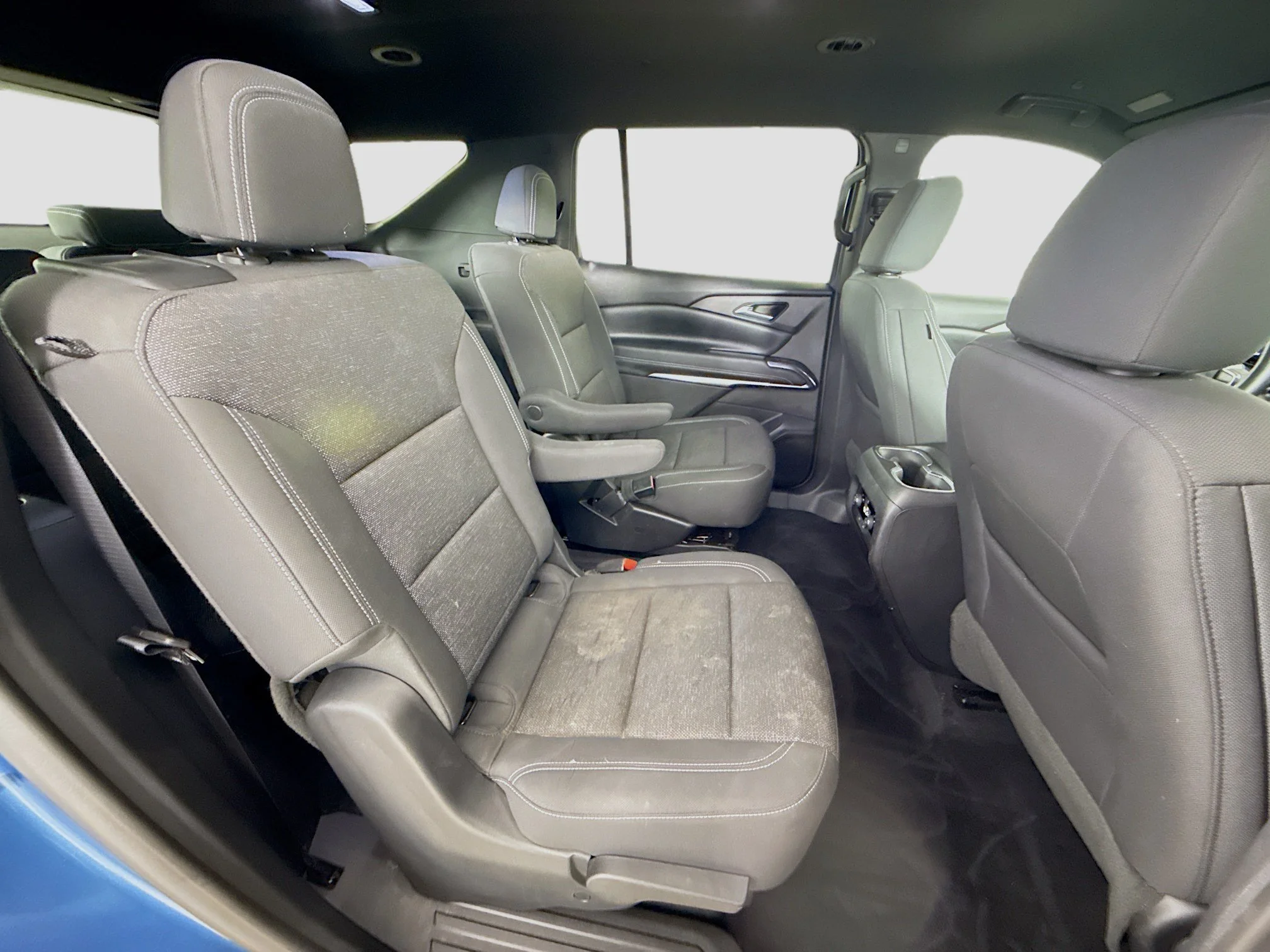 Used 2025 Lakeshore Blue Metallic Chevrolet LT image 30