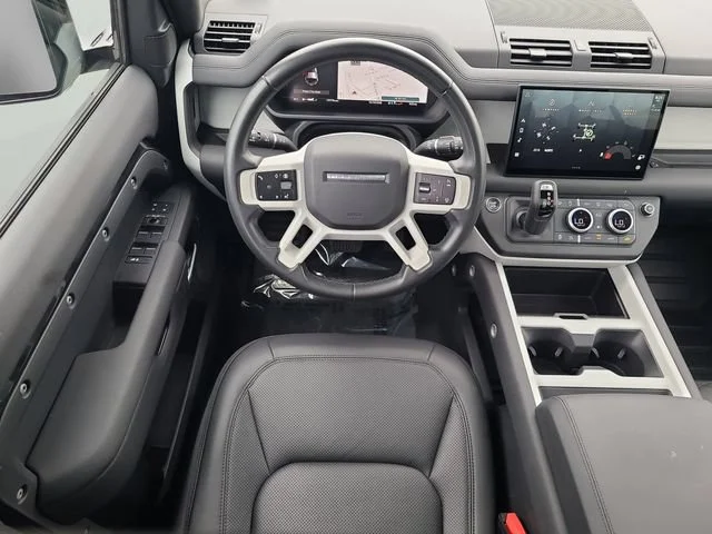 Used 2025 Black Land Rover S image 11