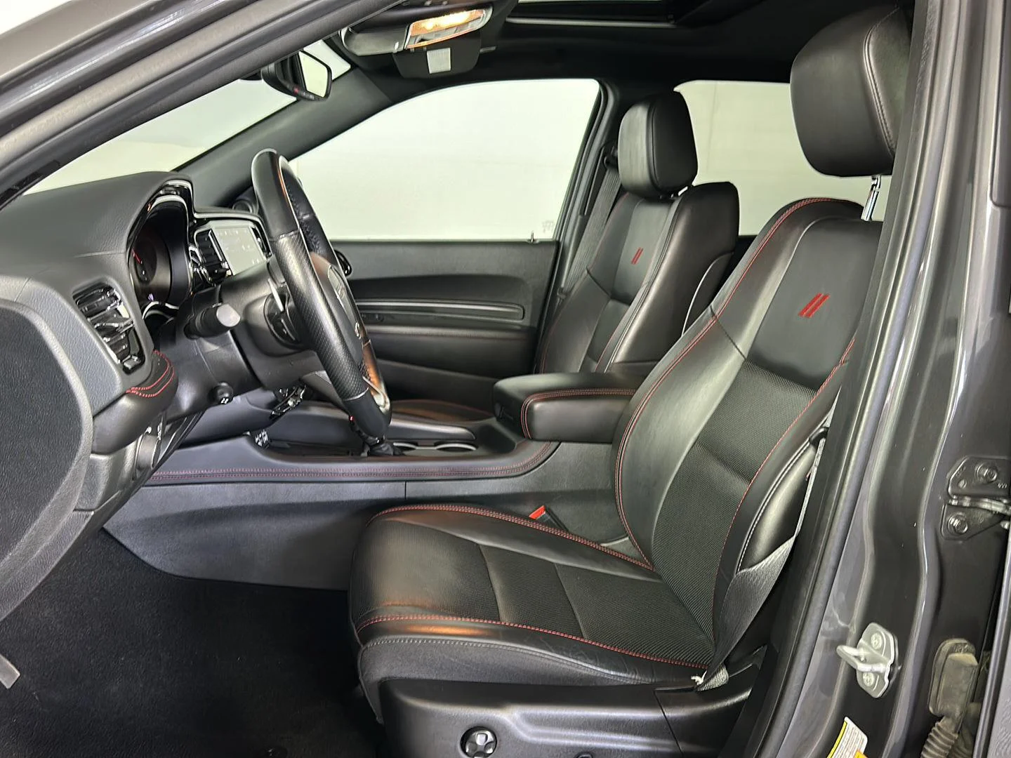Used 2025 Vapour Grey Dodge R/T image 13