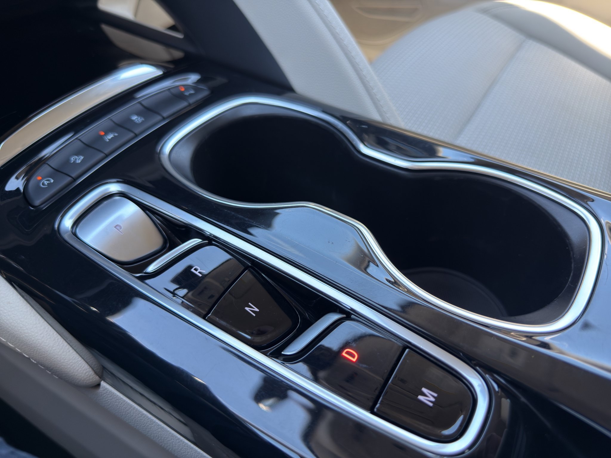 Used 2023 Cinnabar Metallic Buick Preferred image 16