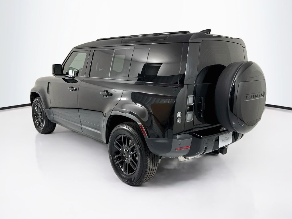 New 2026 Santorini Black Land Rover S image 7